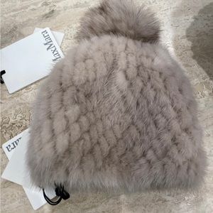 NWT MaxMara mink beanie